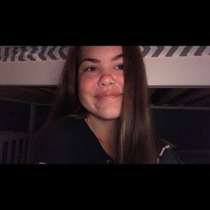 Meet your Posher, Kayla